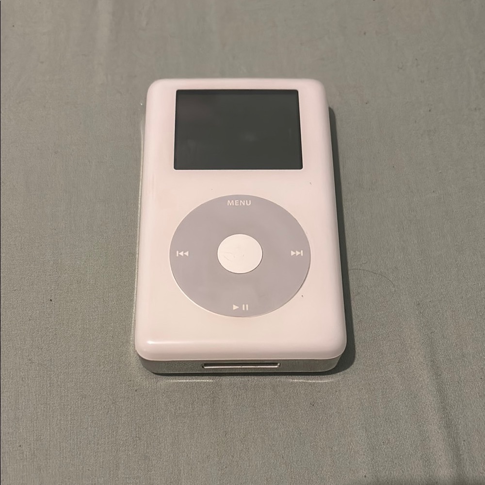 Apple White 2004 60GB with Microsoft Software